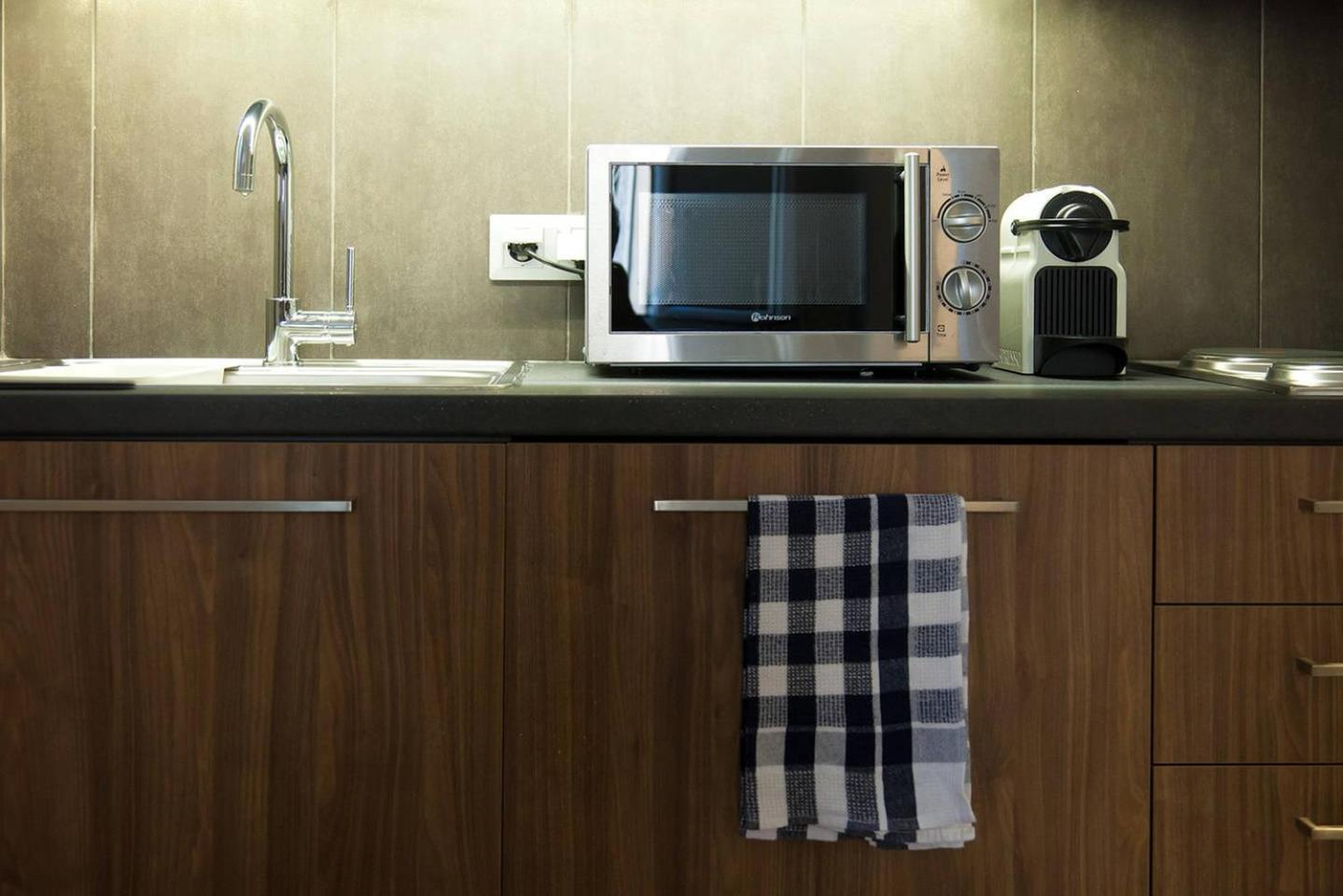 Toni'S Charming Apartment In The Thisseo Station アテネ エクステリア 写真